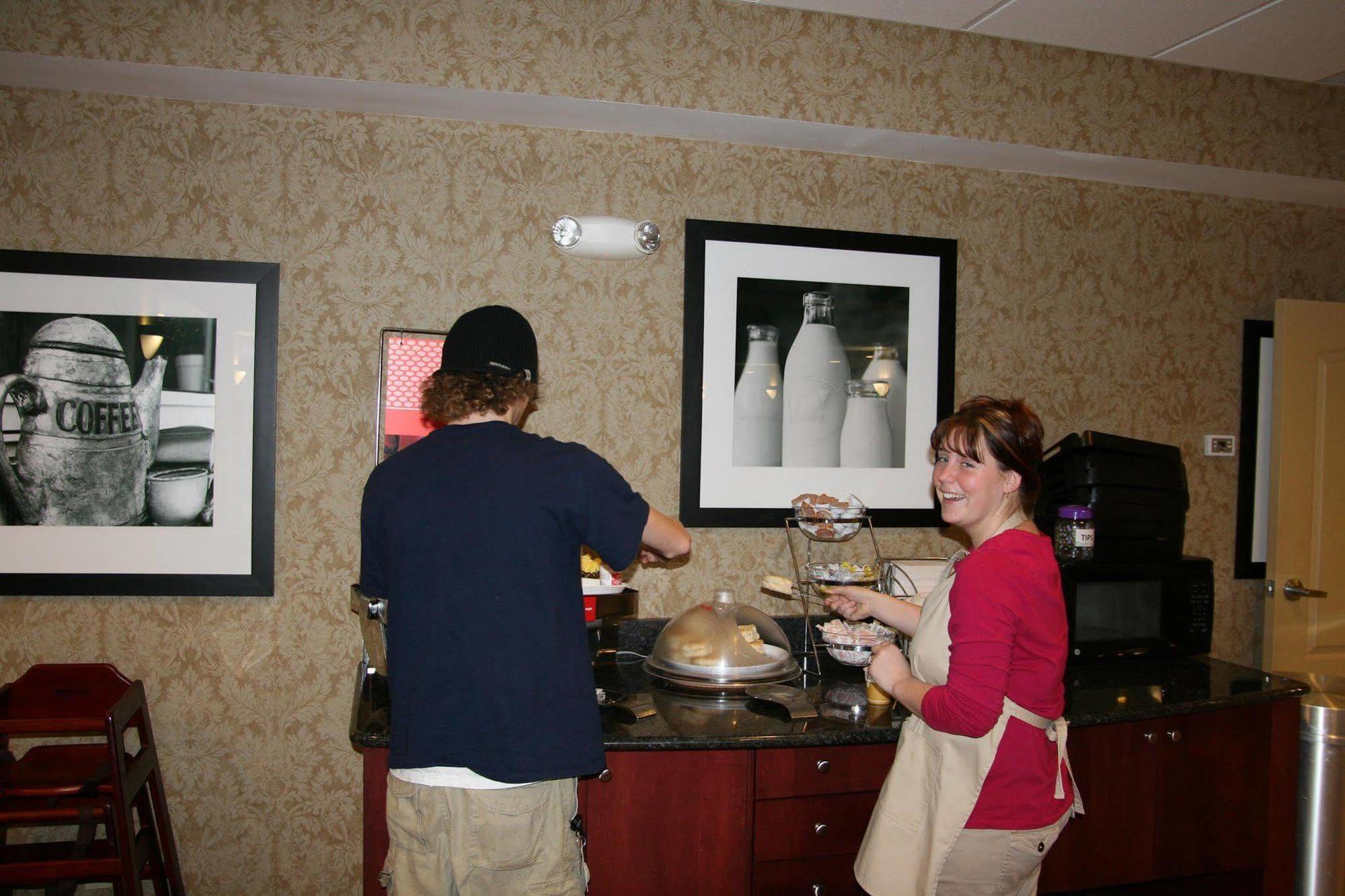 Hampton Inn Morehead Restoran fotoğraf
